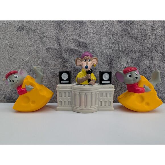 DJ Capital critter Burger King Kids Club 1992 & 2 Disney Rescuers' Bernard 2" - Picture 1 of 13